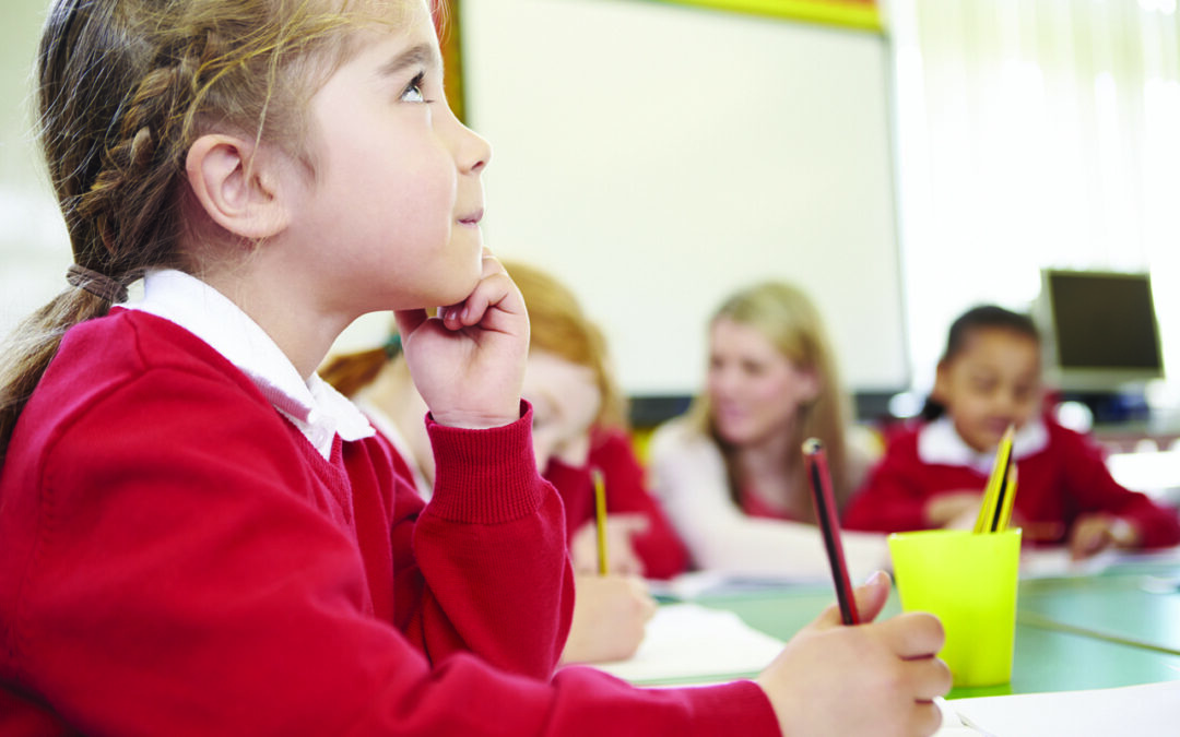 Développer la pensée critique des élèves du primaire par l’enseignement des questions scientifiquement et socialement vives.